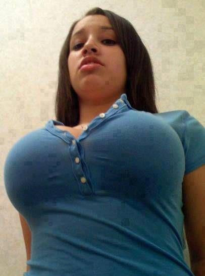 HOT BABES SMALL TITS Troie A Massa
